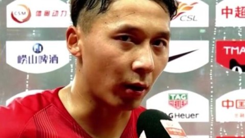 上港2号球衣故事：张卫“搬腿”名场面主角归来，2026中超老将再写坚守篇章