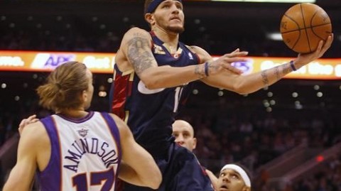 骑士队新赛季交易哈登引爆东部，米切尔续约悬念牵动克利夫兰人心弦