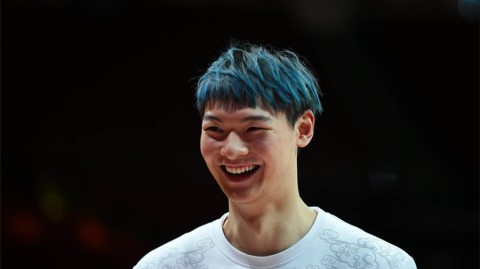 全明星周末的温情瞬间：杜锋父子与丁彦雨航的MVP之夜
