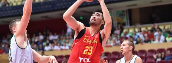 男篮红队夏夜狂飙大胜立陶宛 赵睿领军青春风暴闪耀蓉城